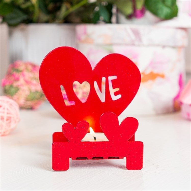 Подсвечник Любовь настольный из металла - фото 241613