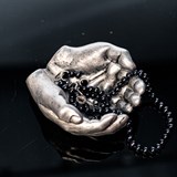 Подставка для украшений Ладони U09232-S полистоун цв.серебро - фото 240795